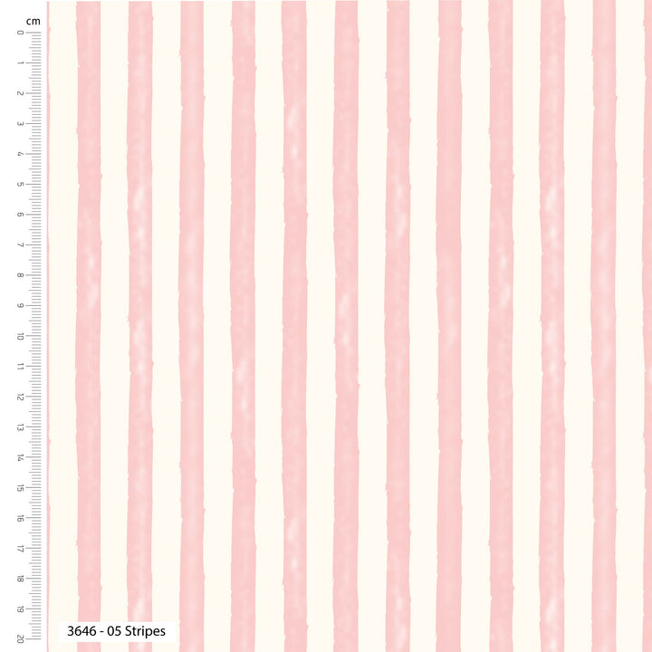 MAKE BELIVE 
SAND SEA AND SEWING 
HOLLY DENNETT
THE DRESSMAKER FABRICS 
QUILTING PATCHWORK
COTTON DIGITAL PRINT 