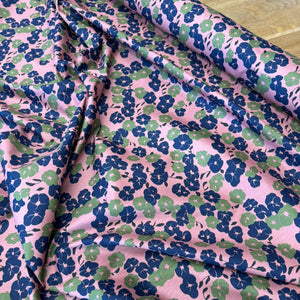 CARRINGTON FABRICS 
BARCELONA COTTON 
THE DRESSMAKER FABRICS 
POPLIN 
FLORAL