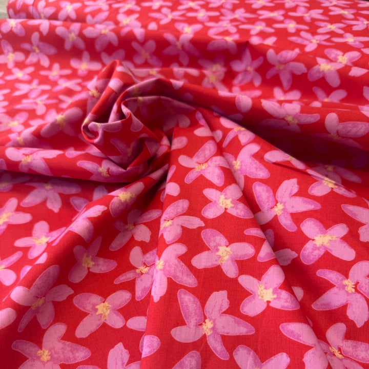 PINK PETALS FLOWERS DAISYS 
FLORAL 
DRESSMAKING 
PIMA LAWN TANA LAWN 
SUMMER LIGHTWEIGH FABRIC 
THE DRESSMAKER FABRICS 