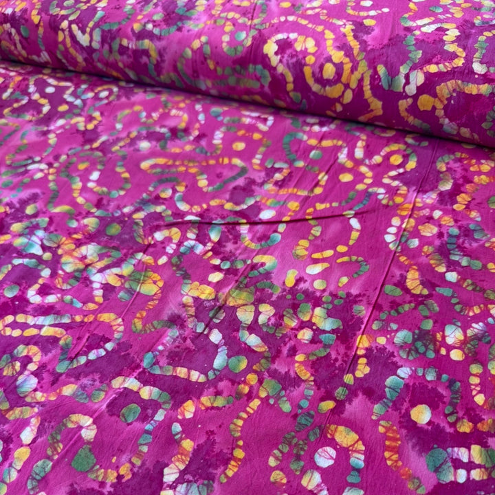 BALI BATIKS HANDPAINTED HAND PRINTED 
THE DRESSMAKER FABRICS 
QUILTING QUILTERS 
100% COTTON
115cm WIDE