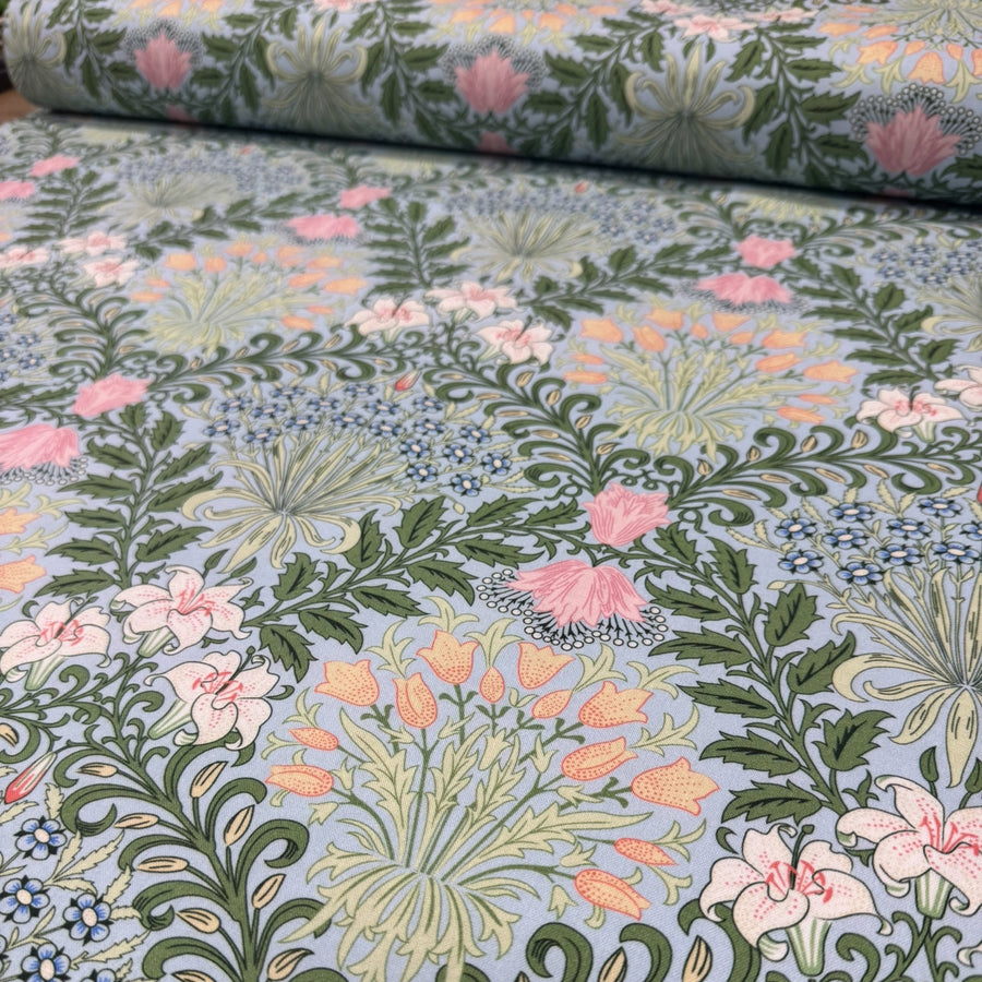 V AND A
WILLIAM MORRIS V&A
DRESSMAKING V&A FABRIC 
THE DRESSMAKER FABRICS 
COTTON VISCOSE BLEND 
