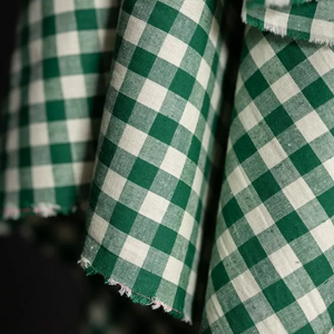 THE DRESSMAKER FABRICS 
MERCHANT & MILLS
MINI TOTO GINGHAM CHECK 
COTTON LINEN 
