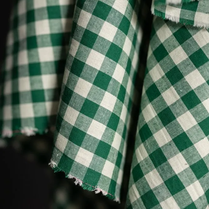 THE DRESSMAKER FABRICS 
MERCHANT & MILLS
MINI TOTO GINGHAM CHECK 
COTTON LINEN 