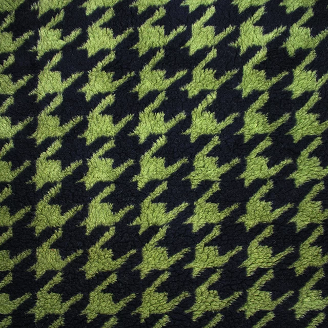 THE DRESSMAKER FABRICS 
MERCHANT & MILLS
HOUNDSTOOTH DOGTOOTH KHAKI GREEN SHERPA FUR 
WINTER FABRIC JACKET 