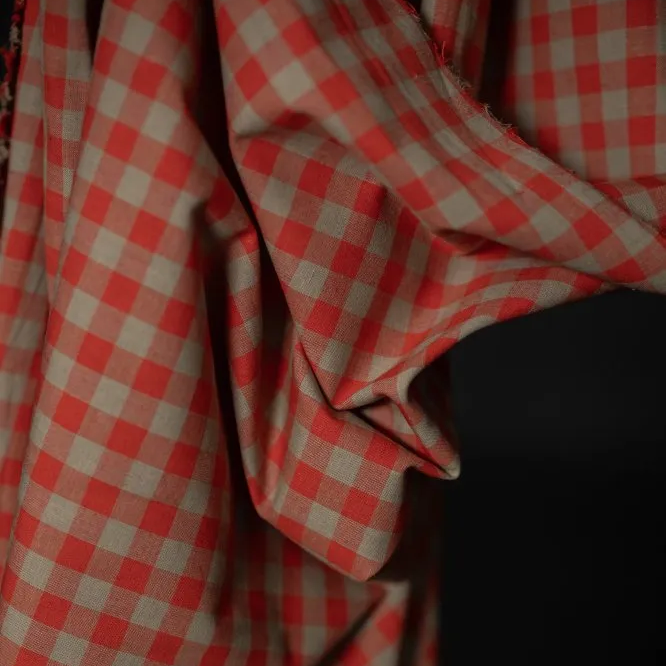THE DRESSMAKER FABRICS 
MERCHANT & MILLS
BETSY GINGHAM CHECK 
COTTON LINEN 