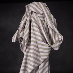 THE DRESSMAKER FABRICS 
MERCHANT & MILLS
CECILY STRIPE 
COTTON LINEN 