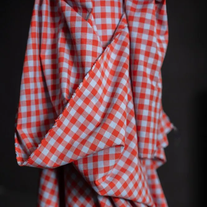 THE DRESSMAKER FABRICS 
MERCHANT & MILLS
HOT CANDY GINGHAM CHECK 
COTTON LINEN 