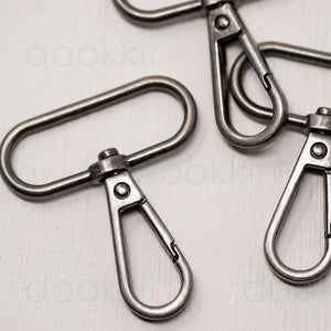 38mm SNAP HOOKS  ANTIQUE SILVER 